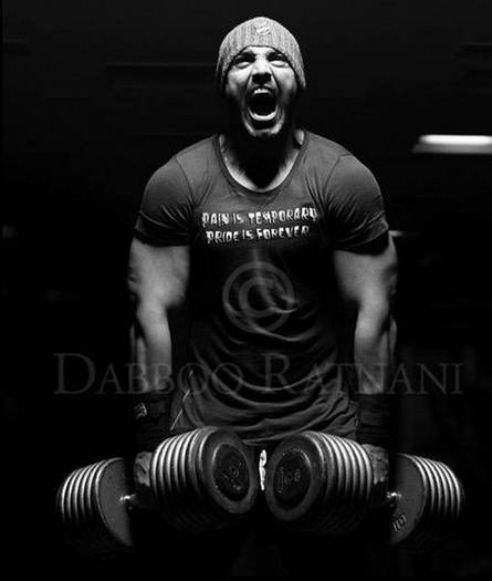 aaaaaa!!!!Fha,pisicutzo ,te-a lovit meteoritu'??Astea sunt de 50  kg fiecare... - episodul 5