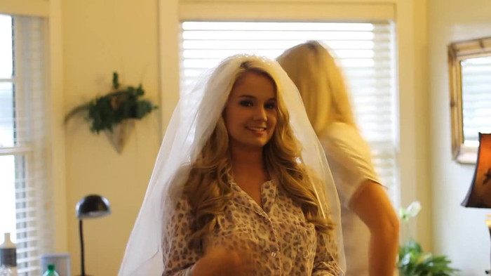 Demi Lovato - Tiffany Thornton and Chris Wedding 1480 Demi Lovato - Tiffany Thornton and Chris Wedding 1480