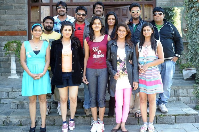 kulu-manali-movie-stills - Zaara