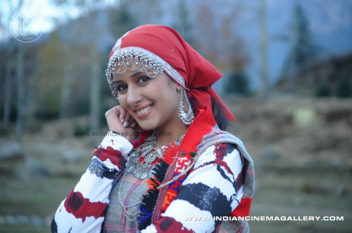 Samiksha Singh in kulumanali _11_ - Zaara