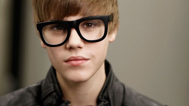 JustinBieber01PA230211 - Justin Bieber a reusit sa termine liceul