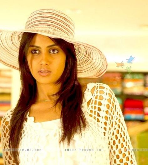  - 0 Genelia D-Souza