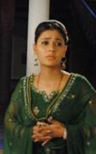 443556 - sara khan 5