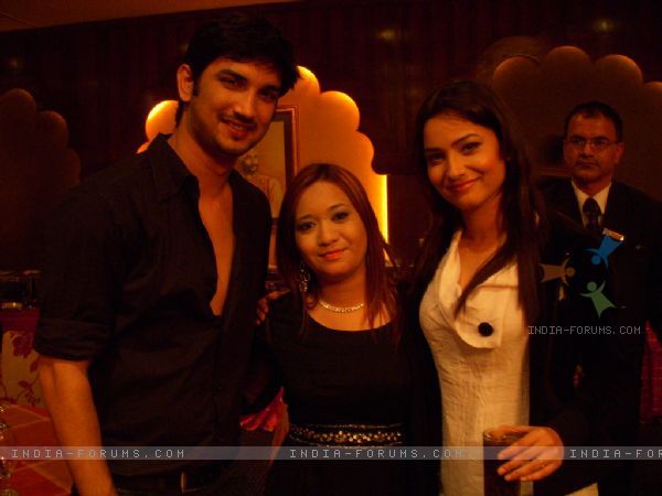 149901-sushant-ankita-after-zee-nite-malaysian-2010