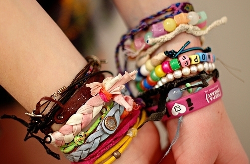 awesome-bangles-bracelets-braids-colorfull-Favim.com-302912 - Friendship braceles XOX