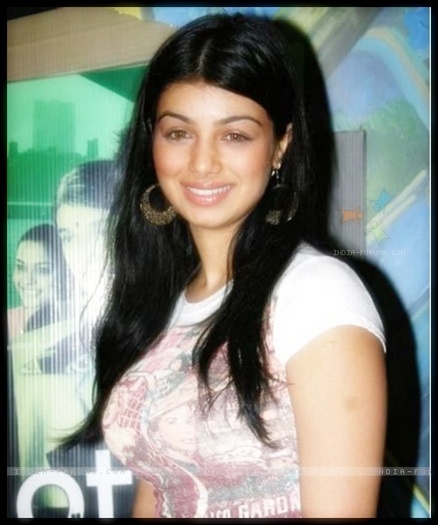  - x-Ayesha Takia-x