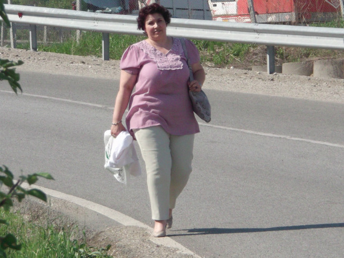 eu nu fac cu mana, mai bine.........