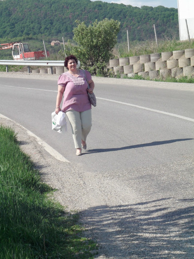 ..........pe jos!!!!!