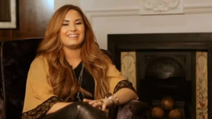 Demi Lovato Fans Questions!  (2012) 0494 - Demi - Fans Questions 2012