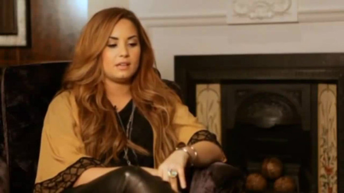 Demi Lovato Fans Questions!  (2012) 0986