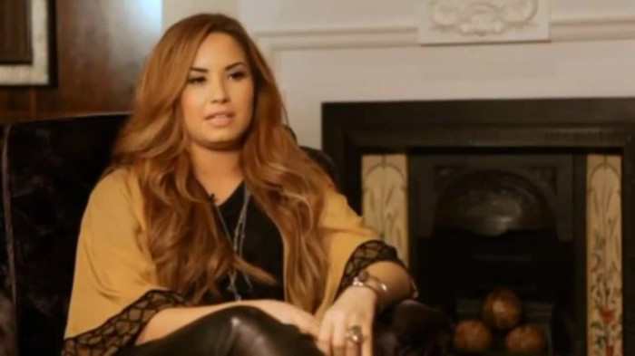 Demi Lovato Fans Questions!  (2012) 1092