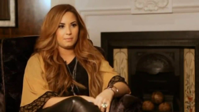 Demi Lovato Fans Questions!  (2012) 1195