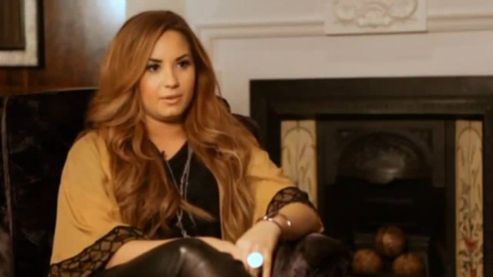 Demi Lovato Fans Questions!  (2012) 1217