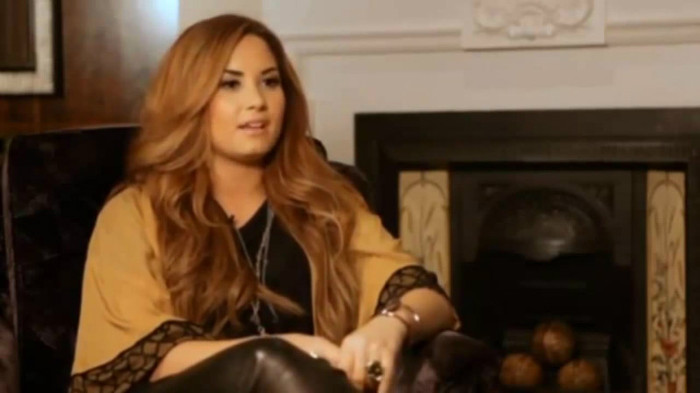 Demi Lovato Fans Questions!  (2012) 1297