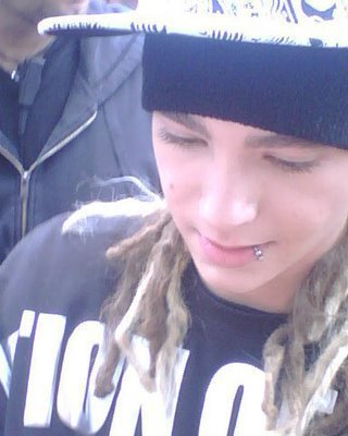 283415_106236409475212_100002665607270_34953_8051919_n