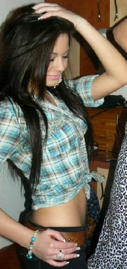 393873_258852137512774_100001639698869_703413_785168944_n