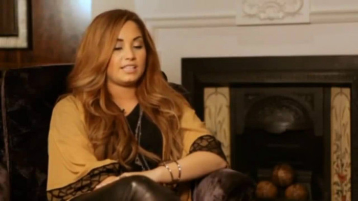 Demi Lovato Fans Questions!  (2012) 2140