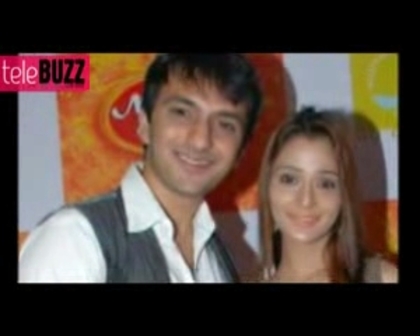 00_00_15 - Sara Khan Gets Cozy With Nishant