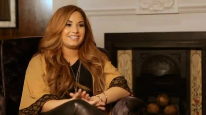 Demi Lovato Fans Questions!  (2012) 2649