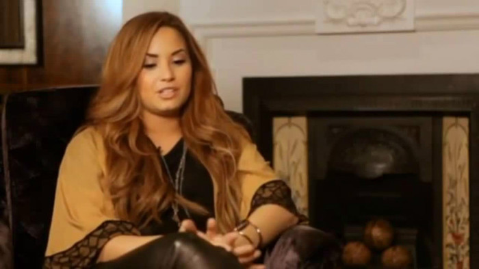 Demi Lovato Fans Questions!  (2012) 2705
