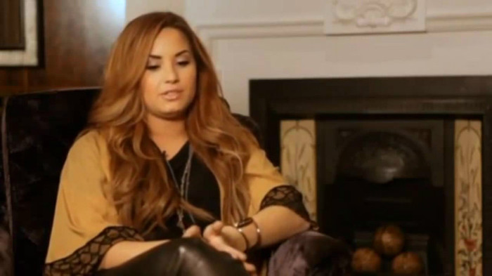 Demi Lovato Fans Questions!  (2012) 2730