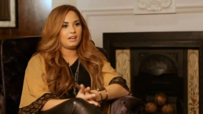 Demi Lovato Fans Questions!  (2012) 2754