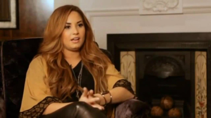 Demi Lovato Fans Questions!  (2012) 2757