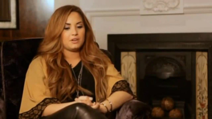 Demi Lovato Fans Questions!  (2012) 2890