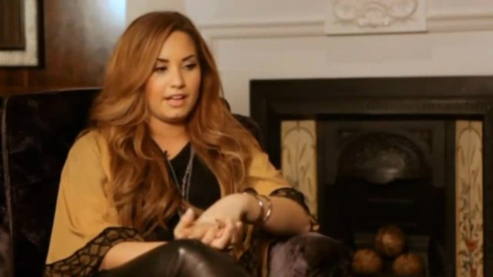 Demi Lovato Fans Questions!  (2012) 2952