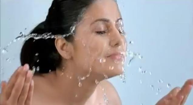  - Hina Khan Valinta Face Wash