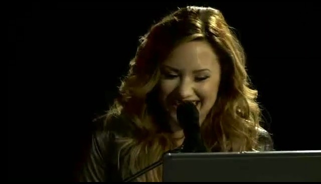 bscap0003 - Demi Lovato Z100 Livechat - Poland