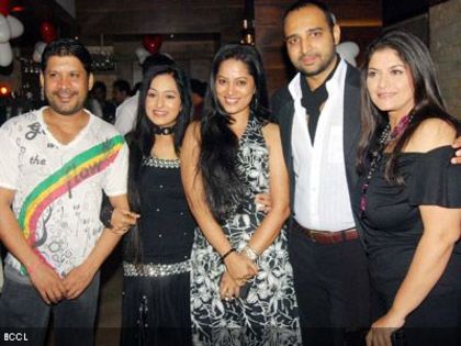 Sangeeta-Kapure-Romanch-Mehta-and-Pragati-Mehra-with-guests-at-formers-bday-bash-in-Mumbai- - PRAGATI MEHRA