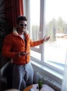 69831853_FPIQELO3[1]