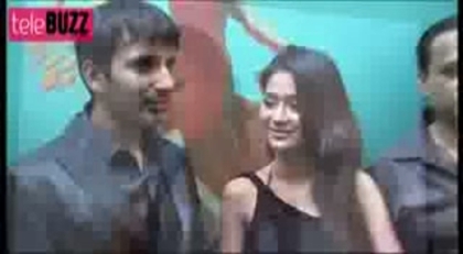 00_01_07 - sara khan 5
