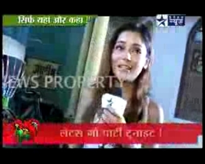00_01_12 - sara khan 5