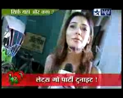 00_01_18 - sara khan 5