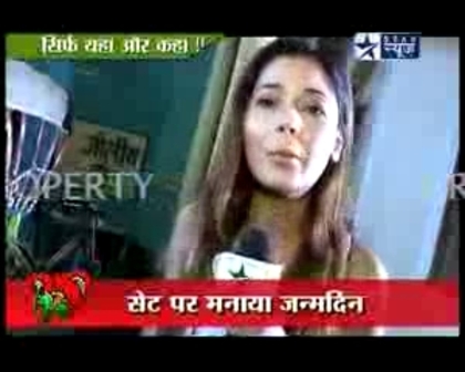 00_01_27 - sara khan 5