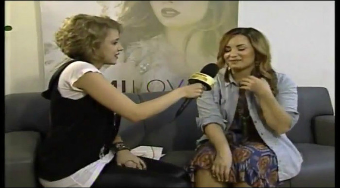 bscap0012 - Demi Talks About Almost Hitting Paul McCartney With Her Car Globo TV Brazil