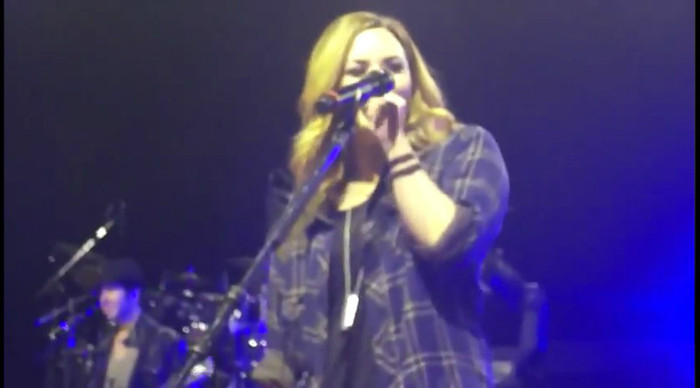 bscap0010 - Demi - Was Coughing - Shes Better Now - Sao Paulo Brazil