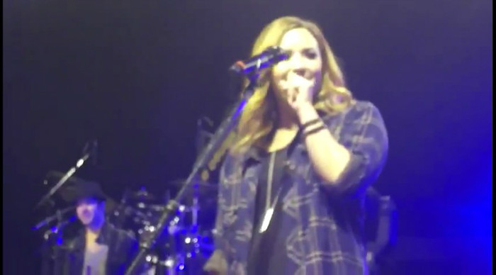 bscap0012 - Demi - Was Coughing - Shes Better Now - Sao Paulo Brazil