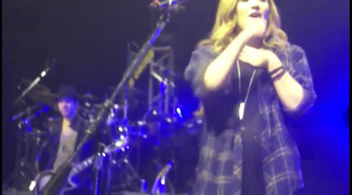 bscap0014 - Demi - Was Coughing - Shes Better Now - Sao Paulo Brazil