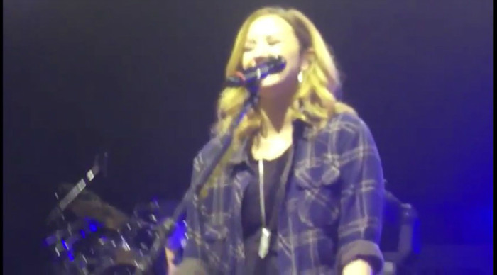 bscap0039 - Demi - Was Coughing - Shes Better Now - Sao Paulo Brazil