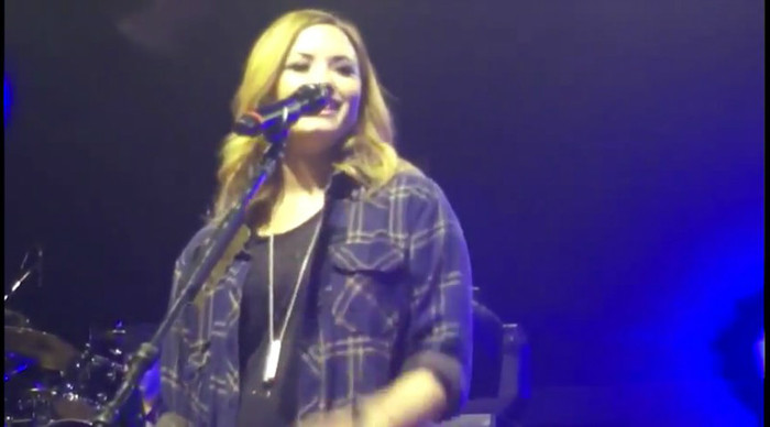 bscap0063 - Demi - Was Coughing - Shes Better Now - Sao Paulo Brazil