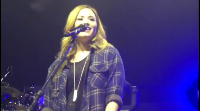 bscap0064 - Demi - Was Coughing - Shes Better Now - Sao Paulo Brazil