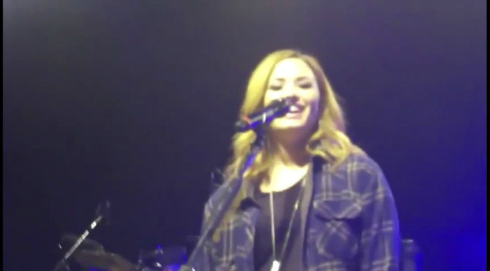 bscap0070 - Demi - Was Coughing - Shes Better Now - Sao Paulo Brazil