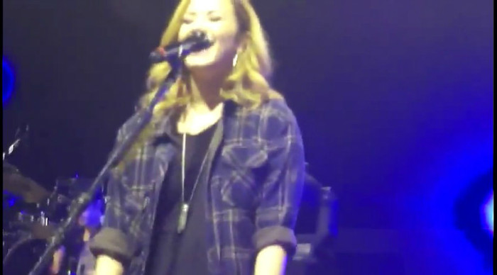 bscap0083 - Demi - Was Coughing - Shes Better Now - Sao Paulo Brazil