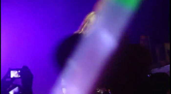 bscap0136 - Demi - Give Your Heart A Break - Sao Paulo 20 04 2012
