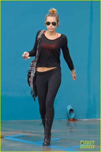 miley-cyrus-rain-day-04 - Miley Cyrus Defends Ashley Judd