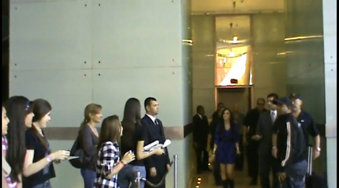 bscap0001 - Demilush - Fans meeting Demi in Sao Paulo at hotel Part oo1