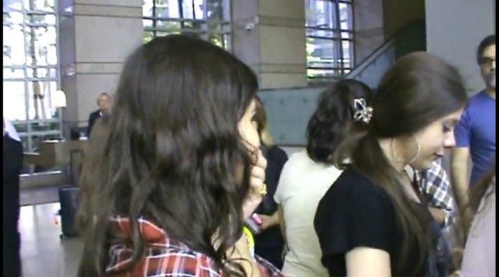 bscap0388 - Demilush - Fans meeting Demi in Sao Paulo at hotel Part oo1
